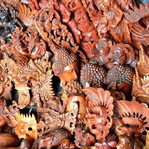 66829324-typical-souvenirs-and-handicrafts-of-bali-at-the-famous-ubud-market