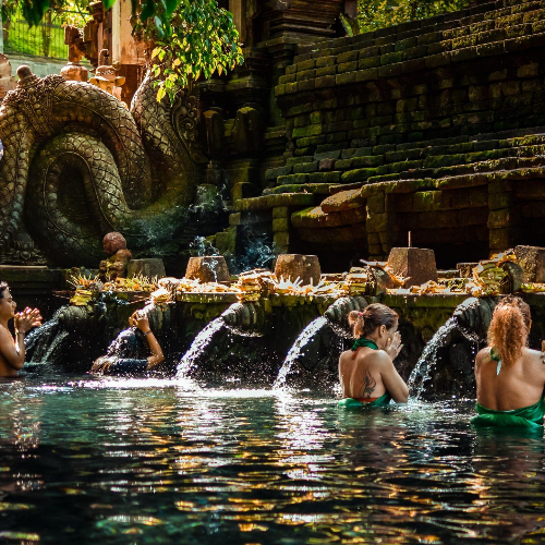 Sacred-Balinese-Water-Temple-Purification-Rituals-Tirta-Empul