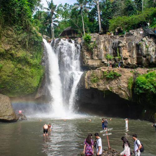 Tegenungan-Waterfall-2