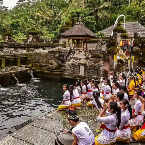 Tirta-Empul-Temple-A-Guide-to-Balis-Sacred-Water-Purification-Ritual-1