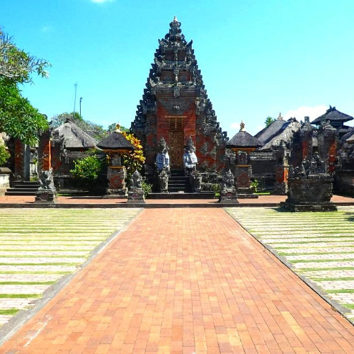 batuan-temple-bali-golden-tour