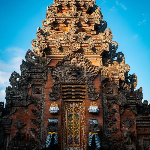 pura-puseh-desa-batuan-temple-bali-beau-swierstra-1